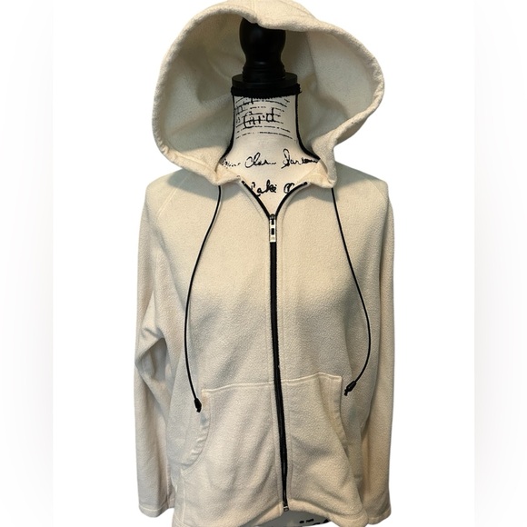 Q&A White Fleece Sweater - Picture 1 of 3